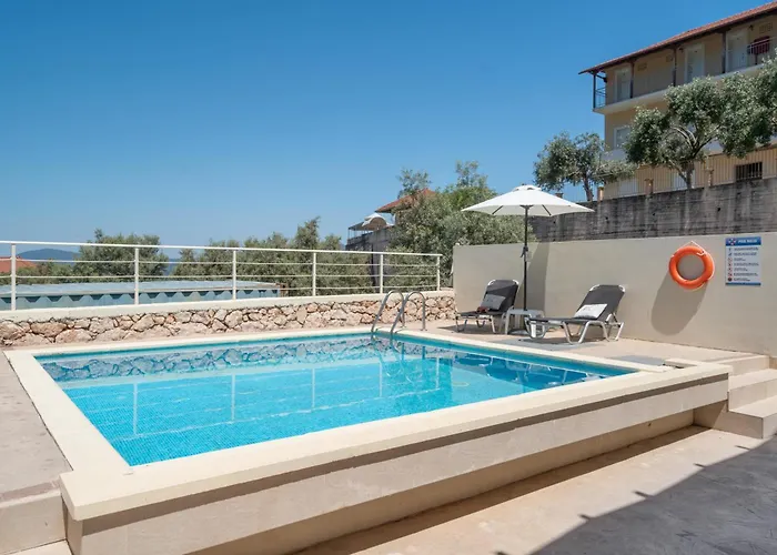 Evagelia Luxury Family