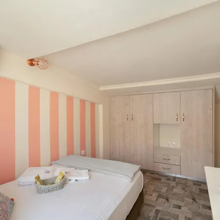 Evagelia Luxury Family Никиана